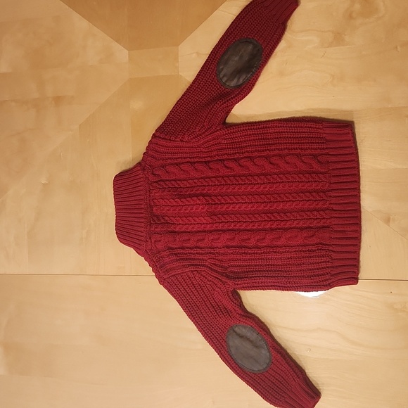 Gap-Red Cable Knit Sweater with Button Collar. Size 3T - Picture 3 of 7